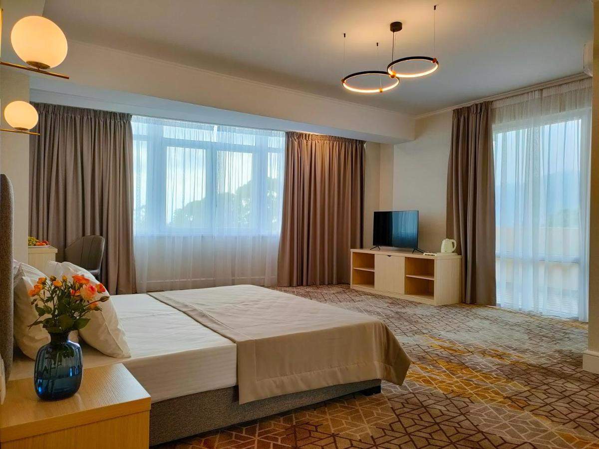 Hotel Citrus ガグラ エクステリア 写真