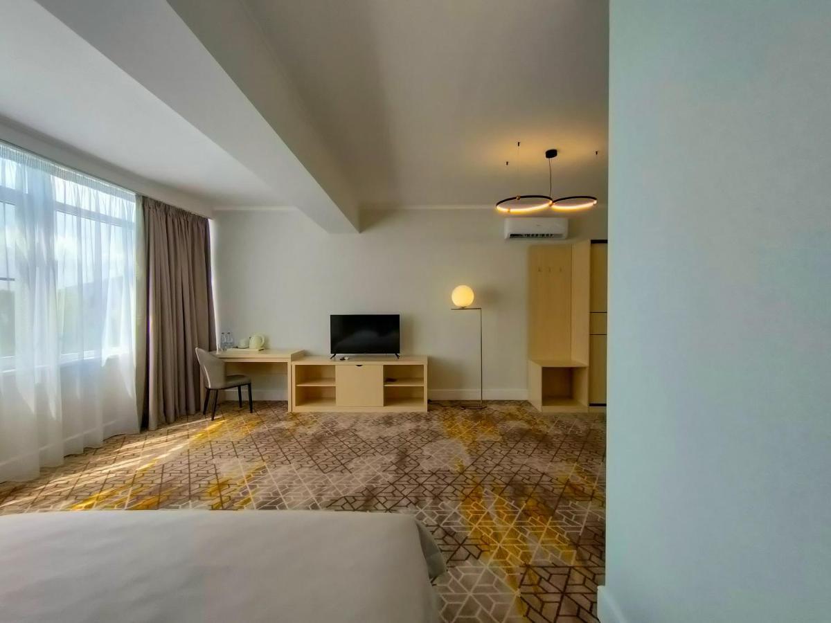 Hotel Citrus ガグラ エクステリア 写真
