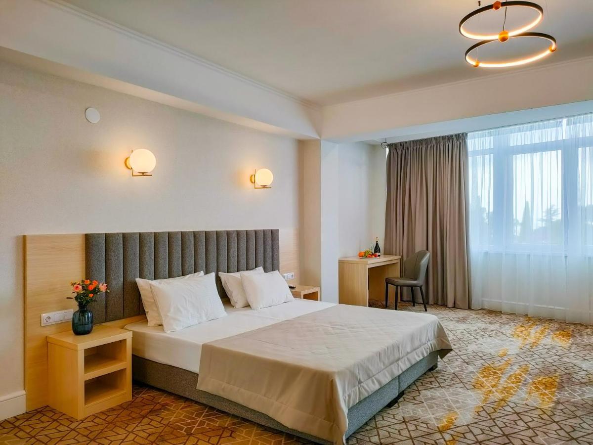 Hotel Citrus ガグラ エクステリア 写真